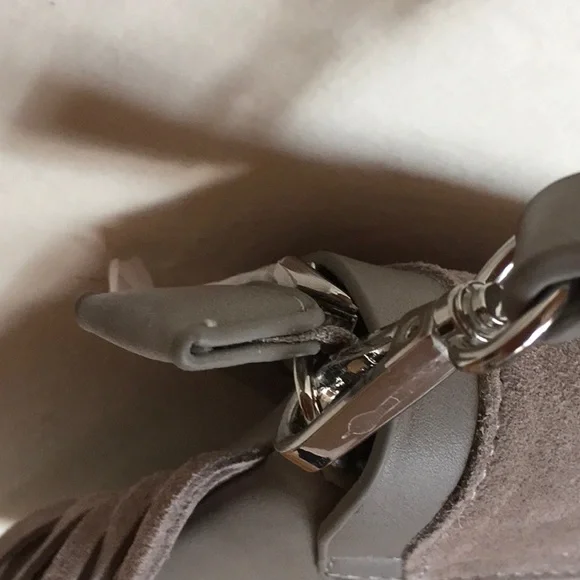 NWOT Fringed Clutch or Cross Body - Picture 4 of 6